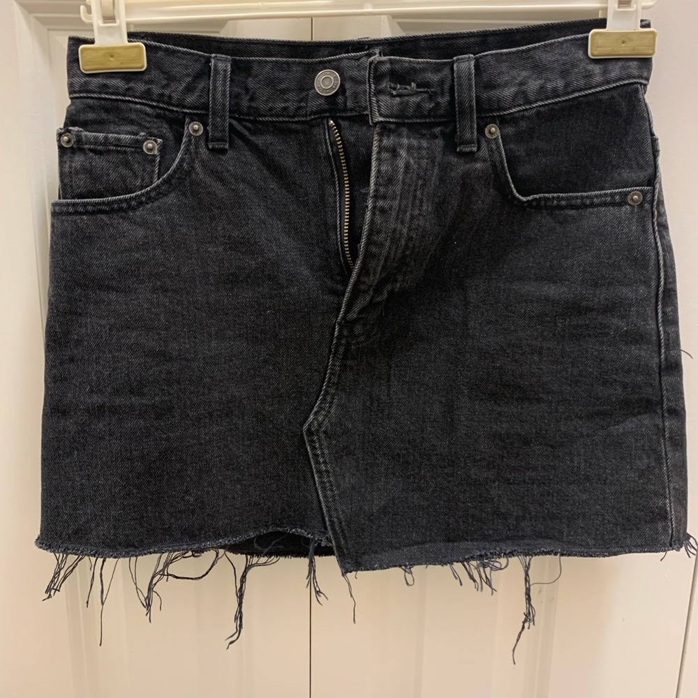TNA (Aritzia) Black denim skirt